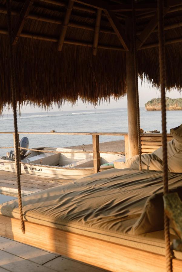 Sumba Beach House Waikabubak Eksteriør billede