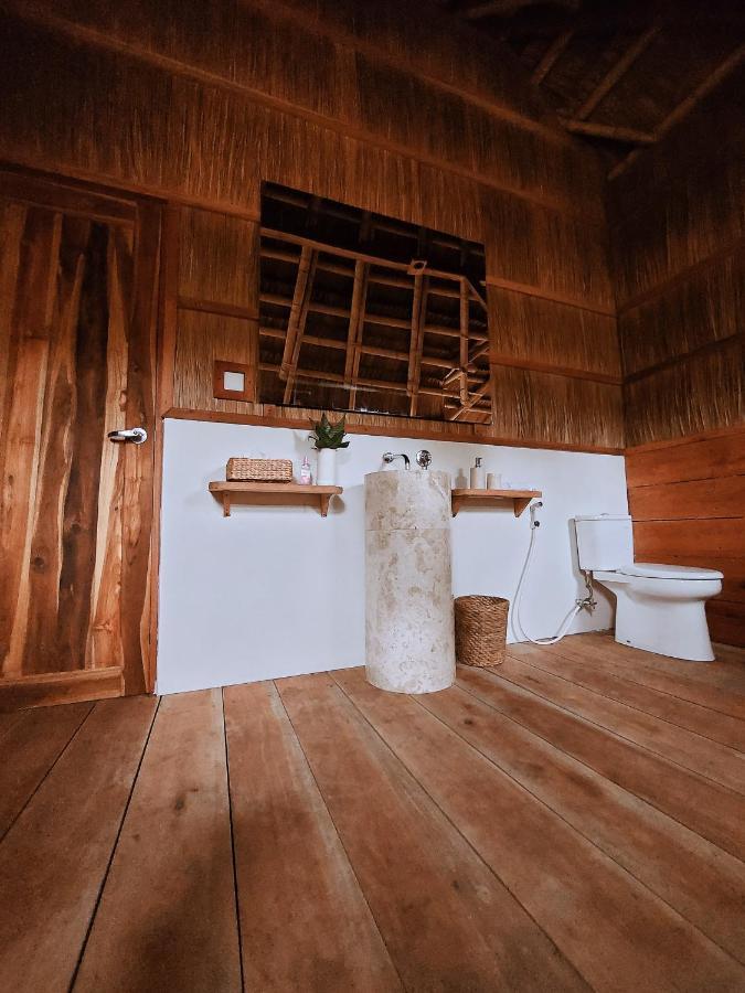 Sumba Beach House Waikabubak Eksteriør billede