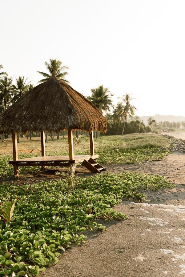 Sumba Beach House Waikabubak Eksteriør billede