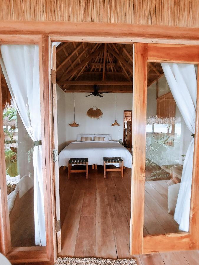 Sumba Beach House Waikabubak Eksteriør billede